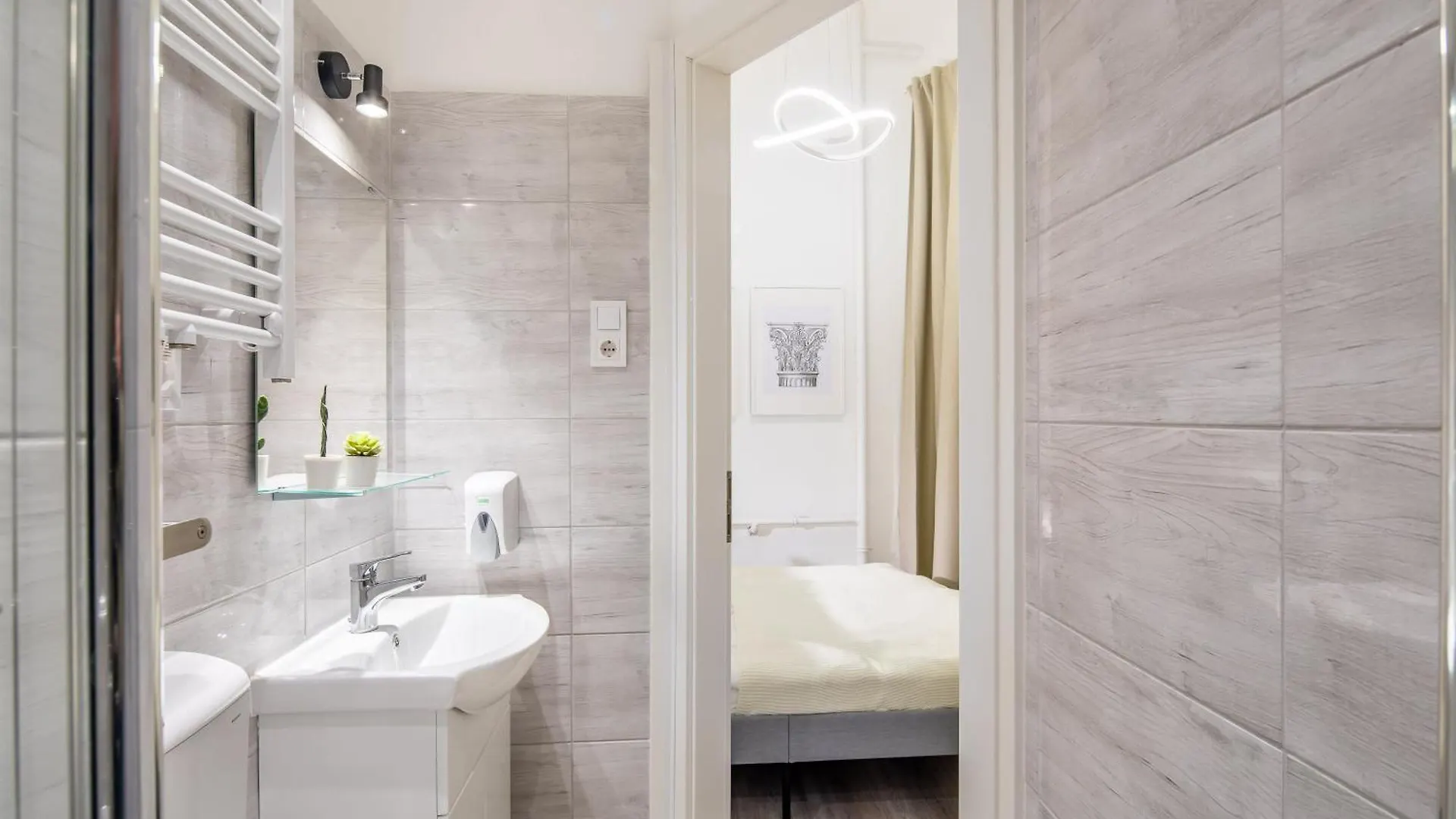 Very Central - Small Studio For Solo Traveller Budapest